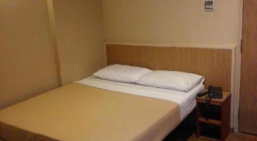 Hotel Arianna Singapore