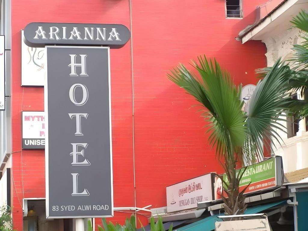 Arianna 2* Singapore